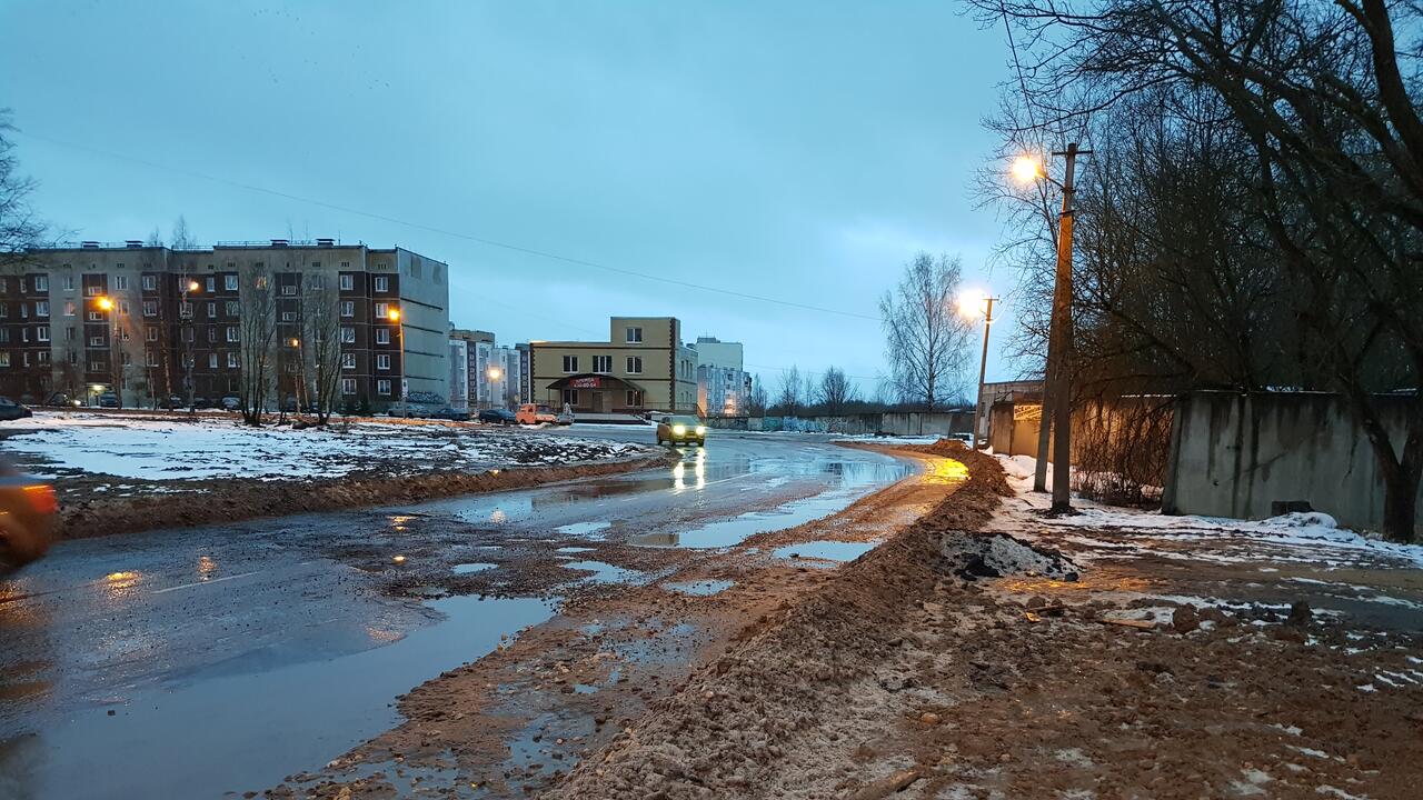 Нарушенное благоустройство по улице Слепнева в Гатчине будет восстановлено