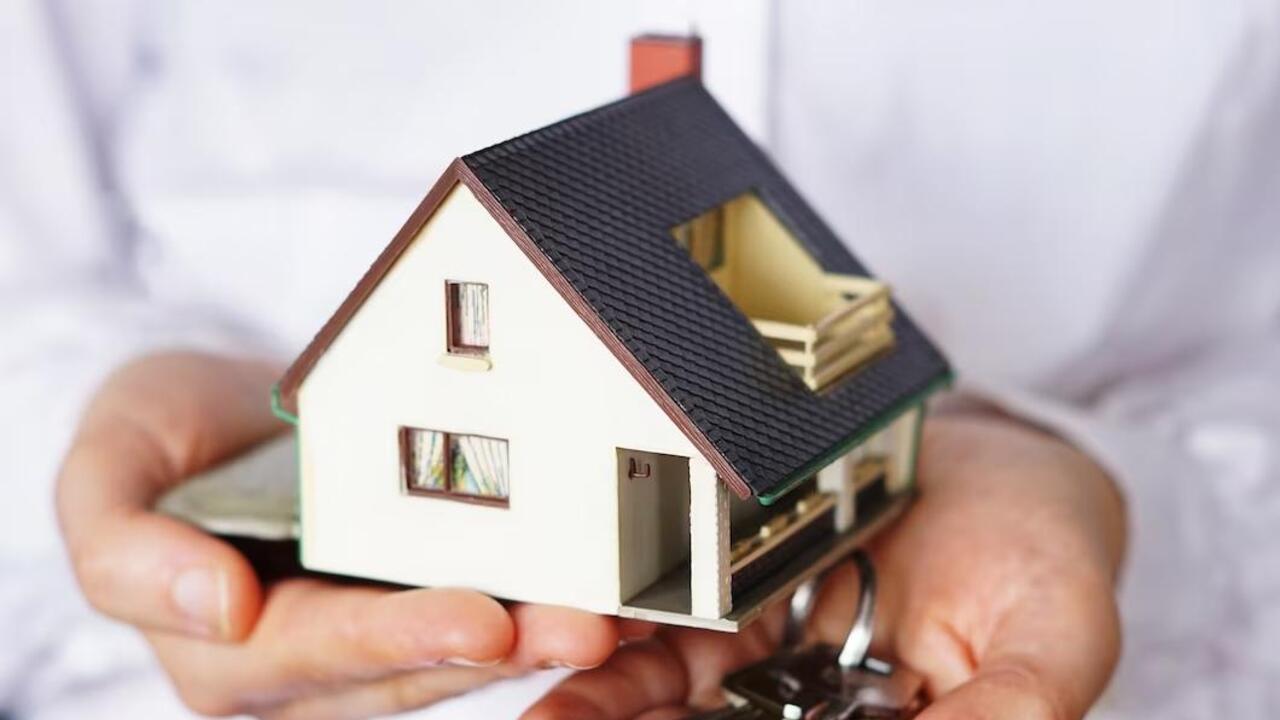 Сбер: каждую третью сделку с недвижимостью в СЗФО люди заключают без использования ипотеки