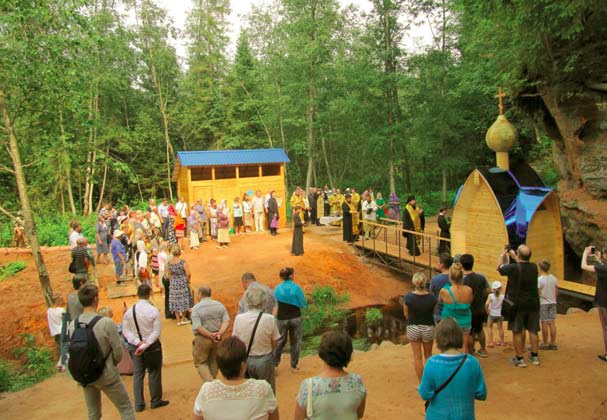 Святой источник в рождествено можно пить