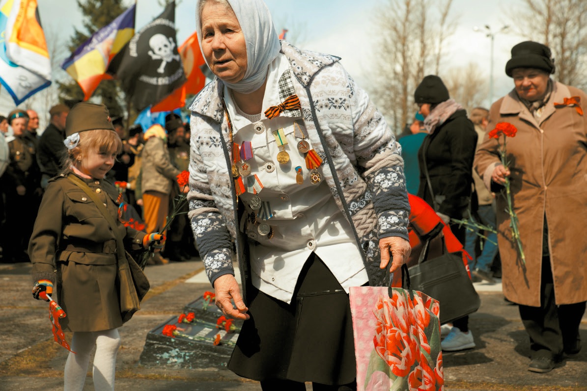 Завершите войну. Война закончилась. Война закончилась фото. Кончилась война фото. Фото когда закончилась война.