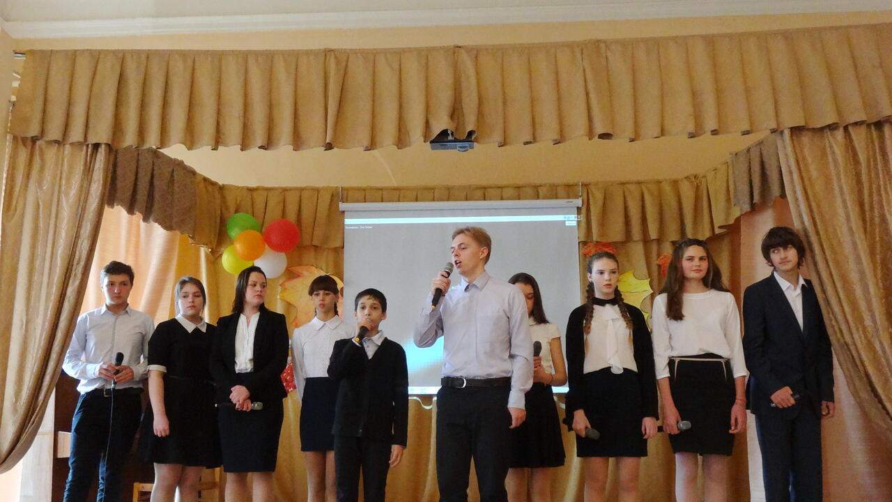 В Гатчинской школе № 4 изучали «азбуку революции»