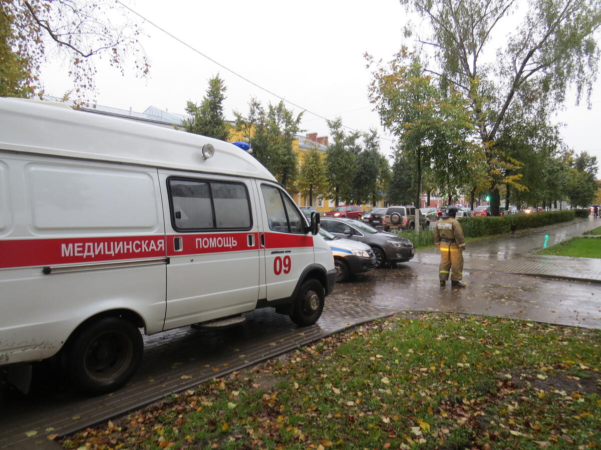 В центре Гатчины заминировали школу - Гатчинская правда