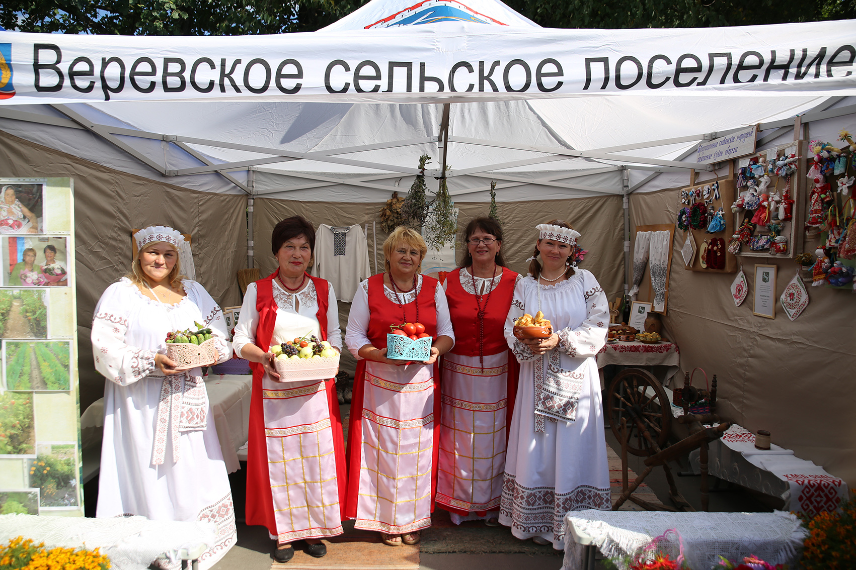 Веревское сельское поселение. Гатчинское подворье. Дом культуры большие Колпаны. Веревское сельское поселение детский сад.