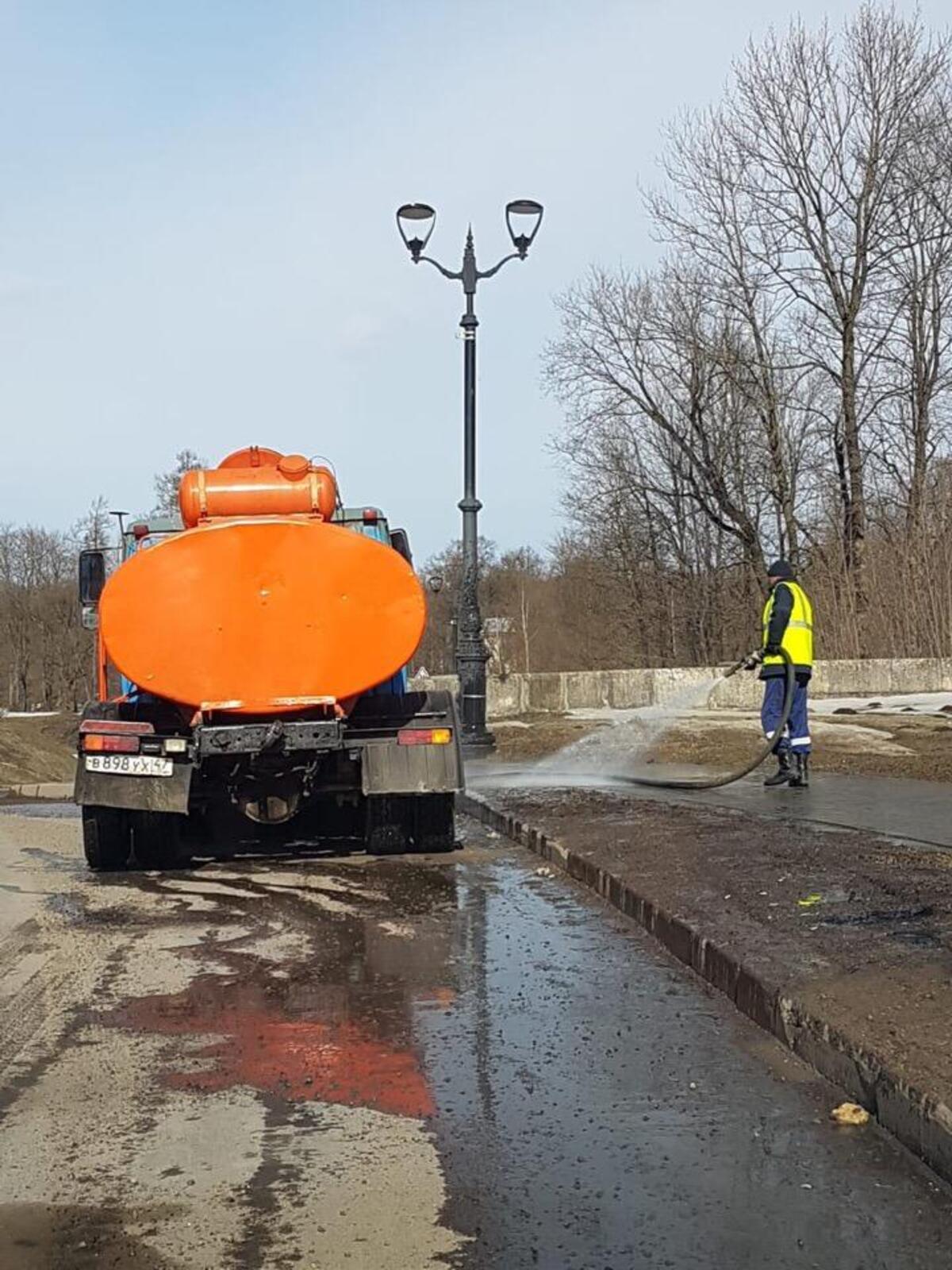 Началась генеральная уборка Гатчины - Гатчинская правда