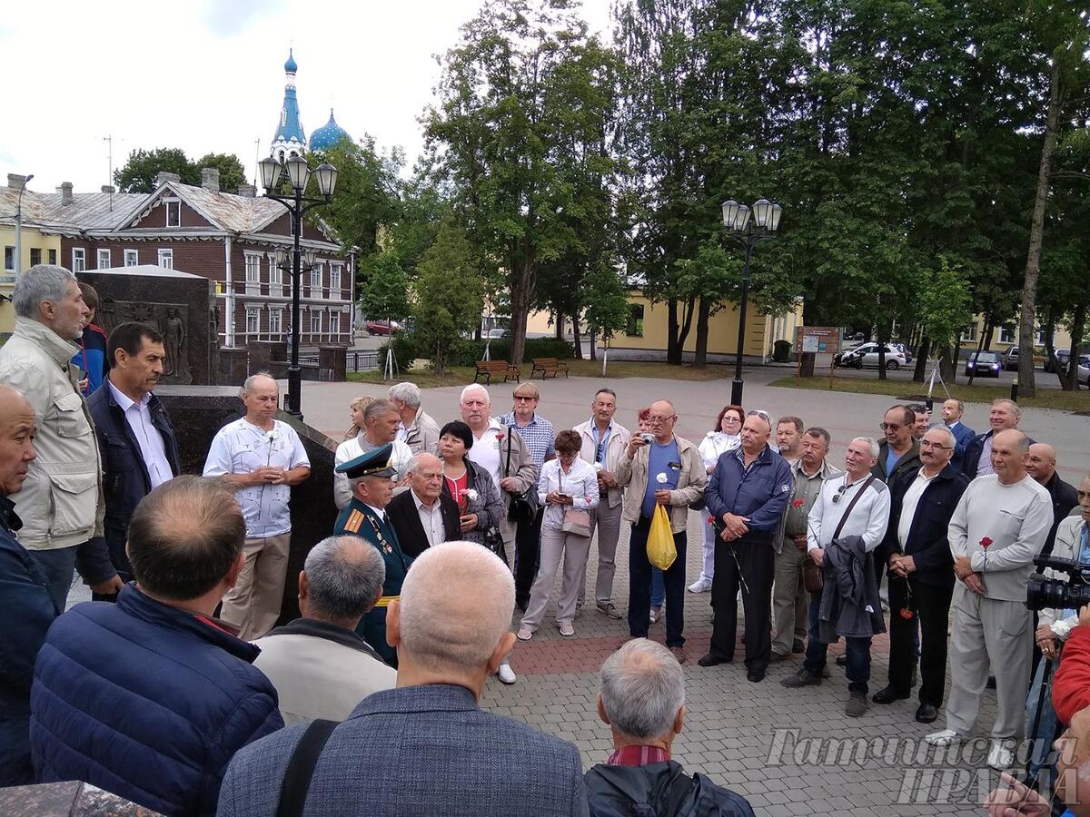 Выпускники из Самарканда собрались в Гатчине - Гатчинская правда