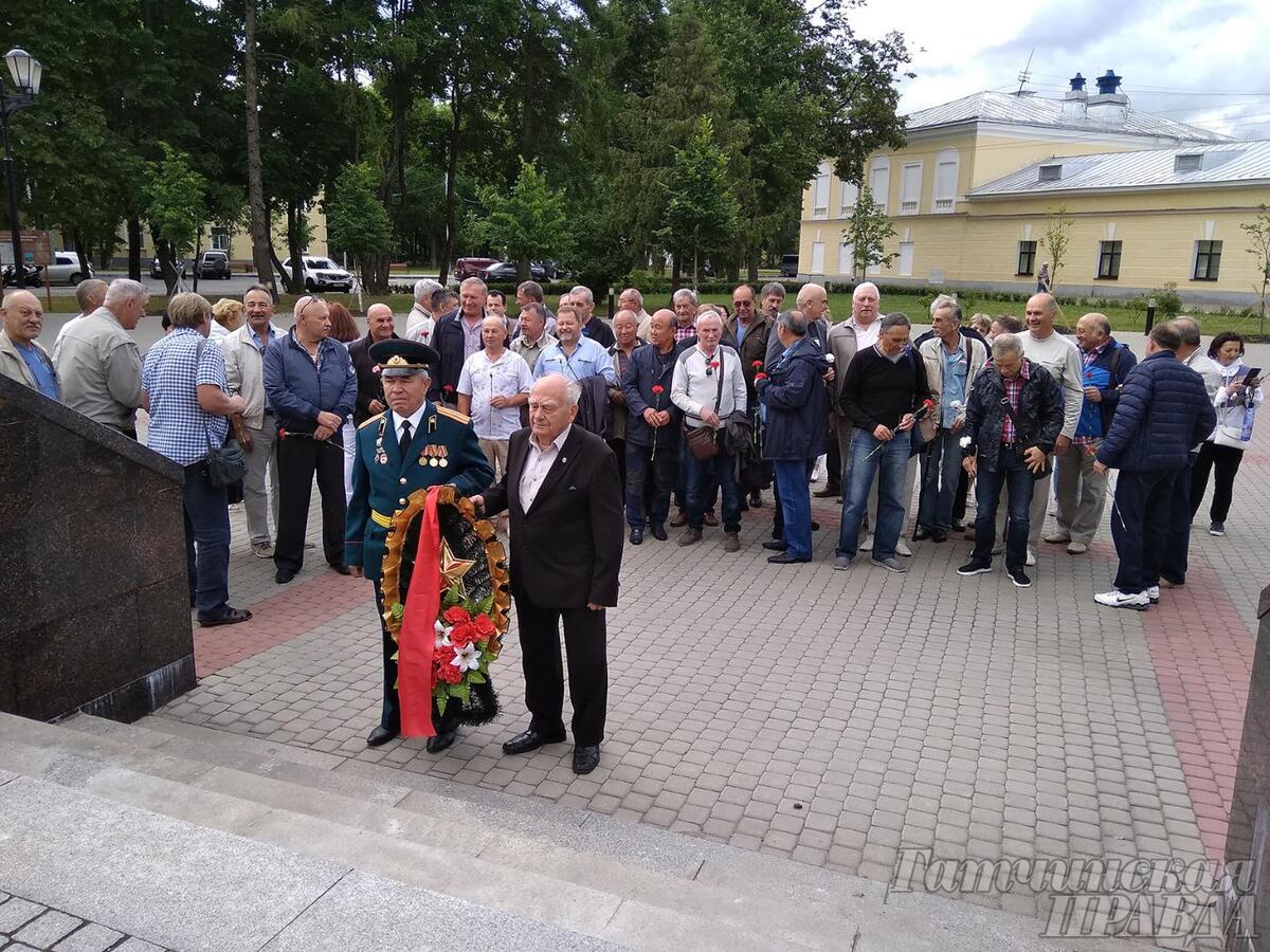 Выпускники из Самарканда собрались в Гатчине - Гатчинская правда