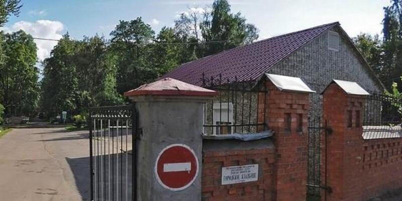 Посещение кладбищ - только для погребения