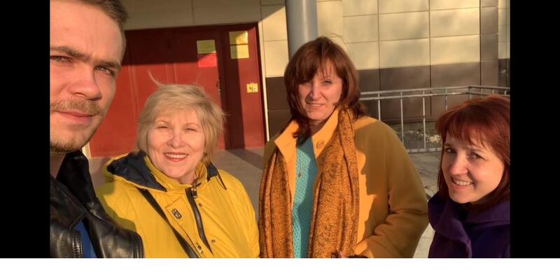 В Сусанино не говорят про коронавирус, зато там танцуют и поют