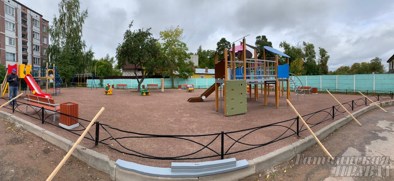 Новая детская площадка в Тайцах | 23.09.2020 | Гатчина - БезФормата
