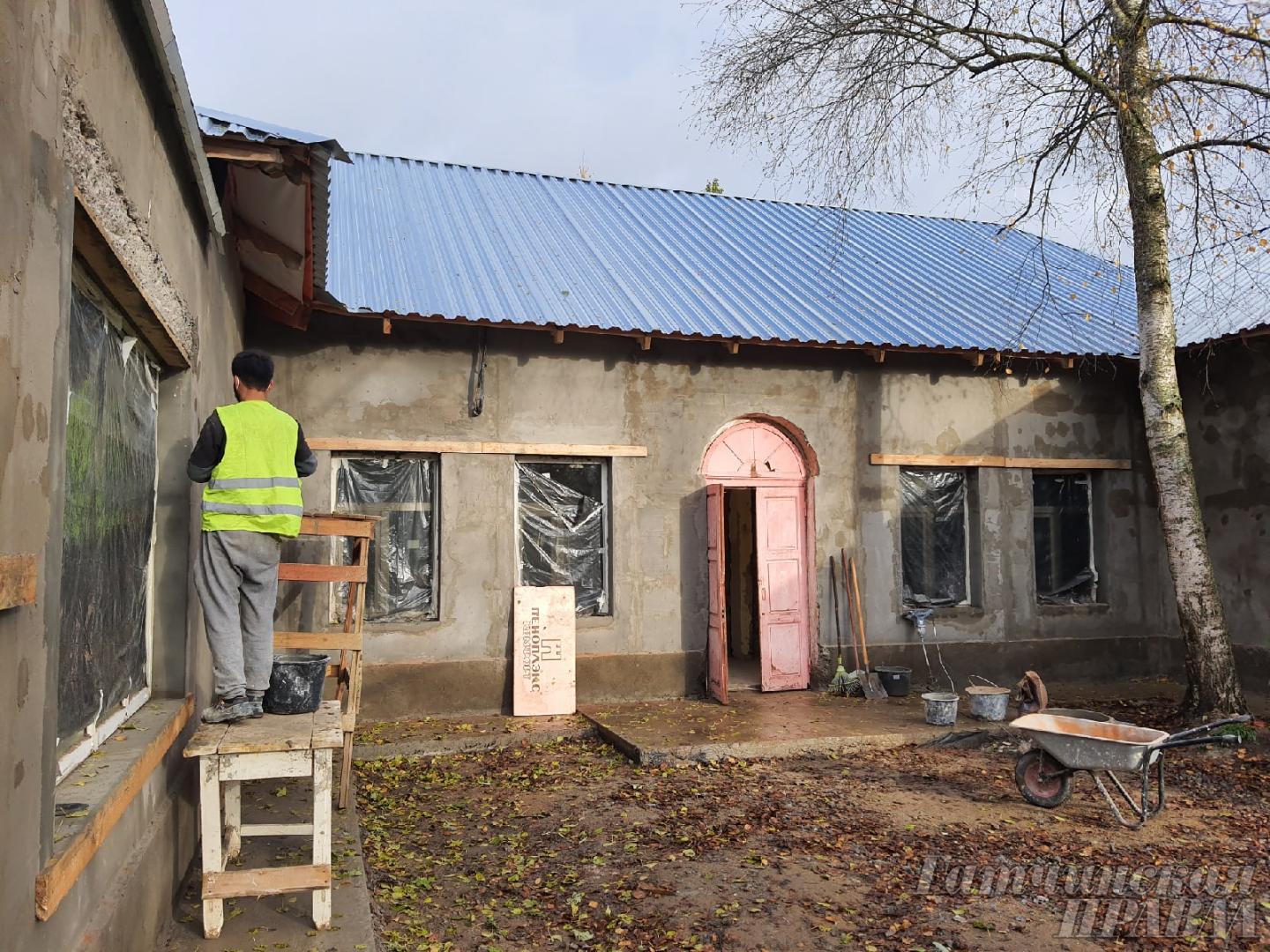Первый детский сад по программе реновации ремонтируют в Коммунаре