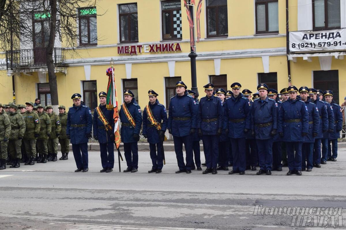 Репетиция парада прошла в Гатчине - Гатчинская правда