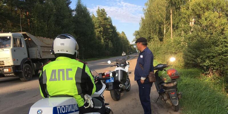Мото-полицейские – против мотоциклистов-нарушителей