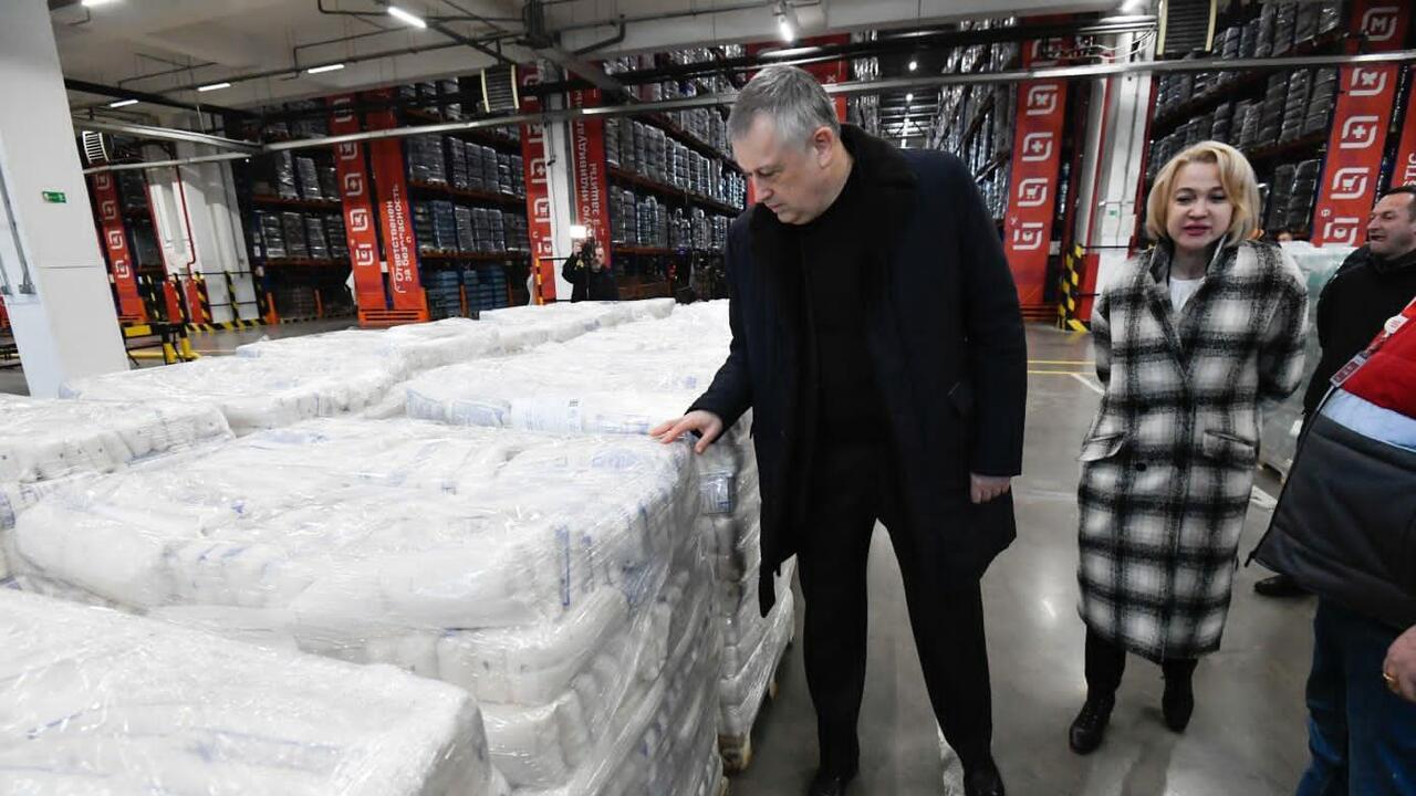 Губернатор Ленобласти оценил запасы продуктов в распределительном центре «Магнита»