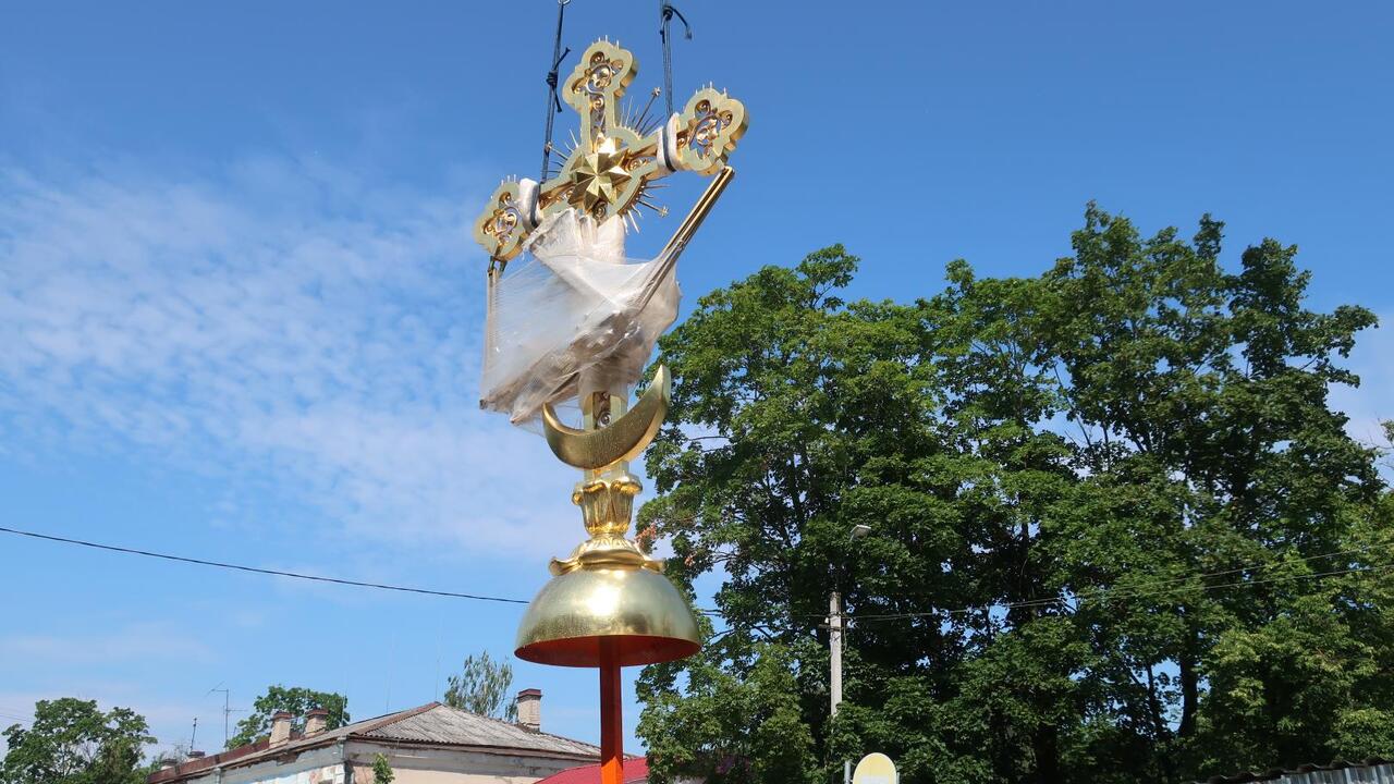 Кресты вернулись на купола Павловского собора