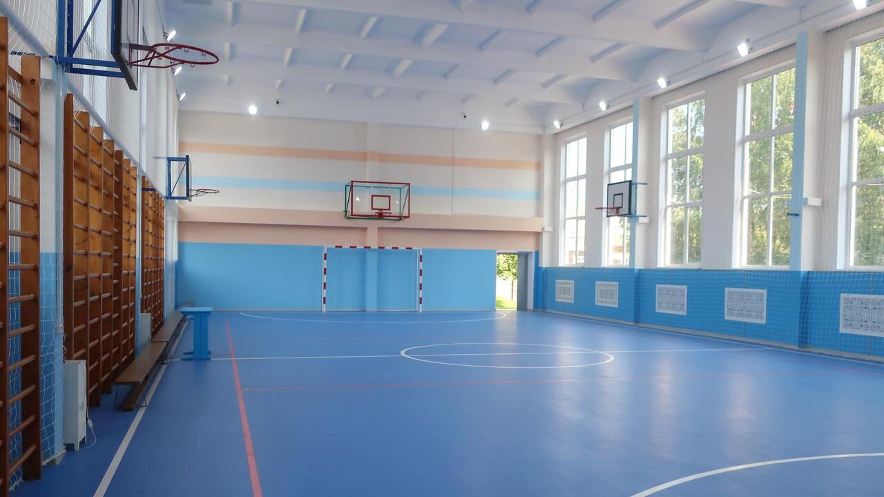 Новый зал и спортплощадка - для Сиверской гимназии