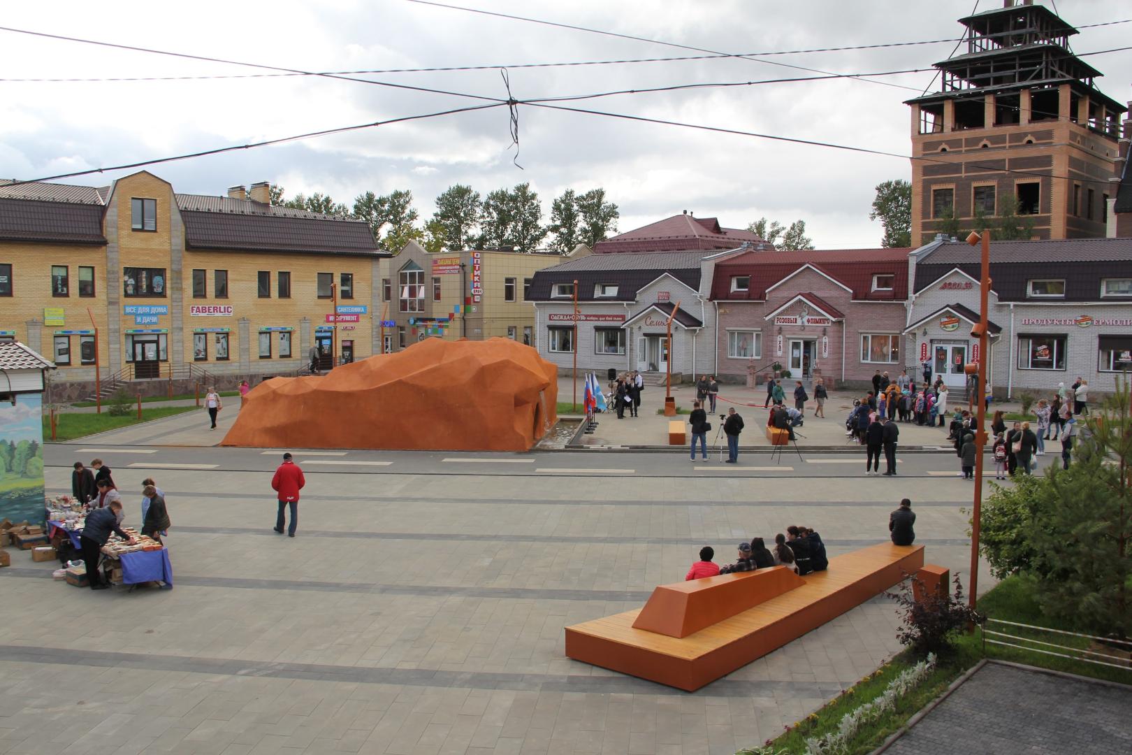 Торговый поселок. Площадь. Сиверский площадь. Площадь Богданова Гатчина. Прэтическ й сквер Гатчина.