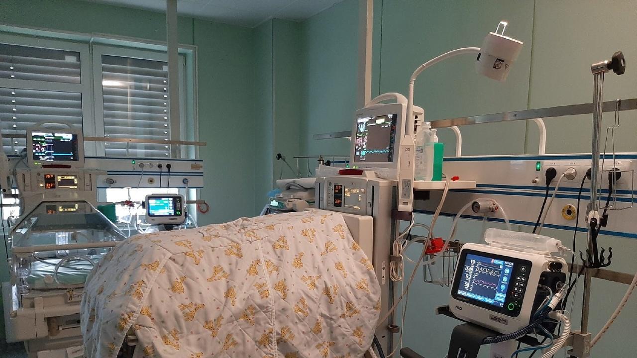 В Перинатальном центре Гатчины выхаживают недоношенного малыша
