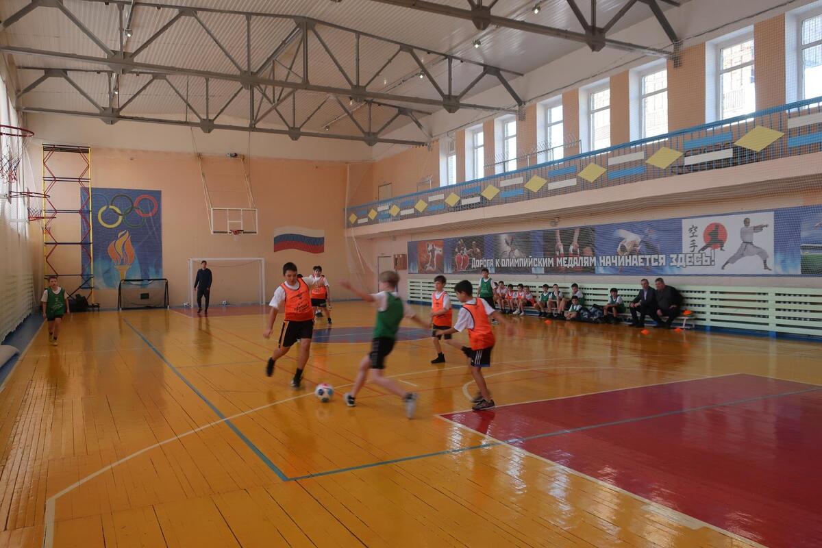 Команда Мининского провела спортивный мастер-класс для школьников - НГПУ им. К. Минина