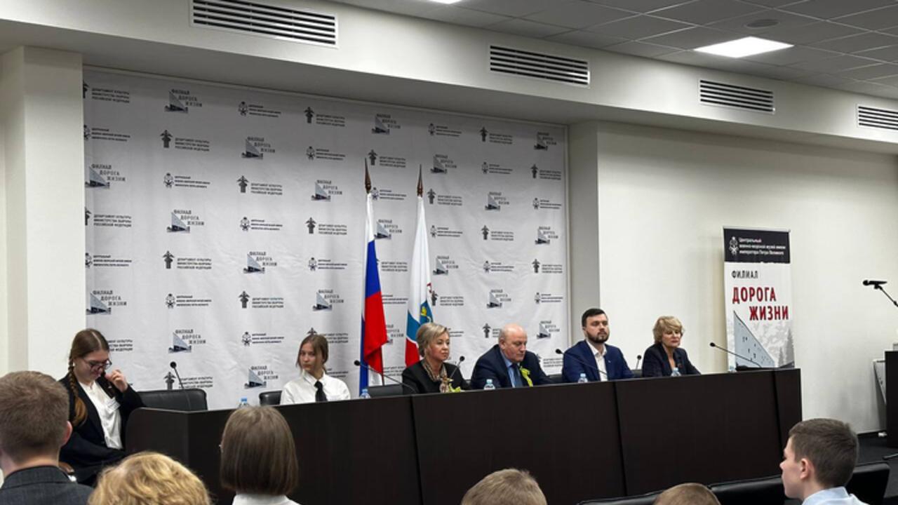 Школьные музеи сохраняют память о ленинградской битве