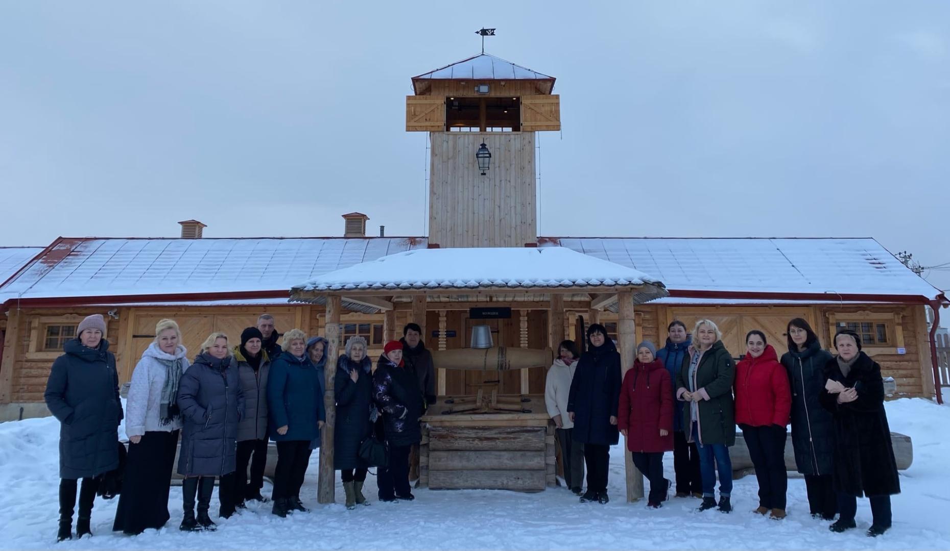 директор рождественской школы гатчинского района.