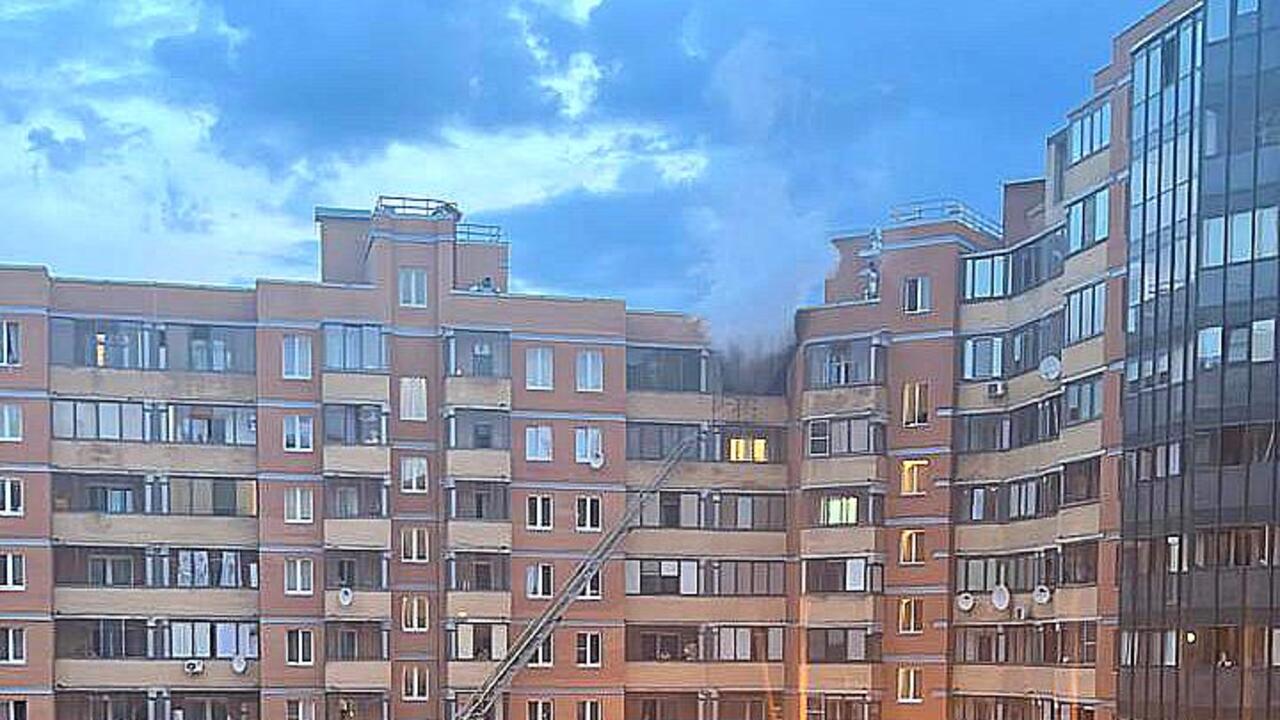 В ночном пожаре в Гатчине пострадал мужчина