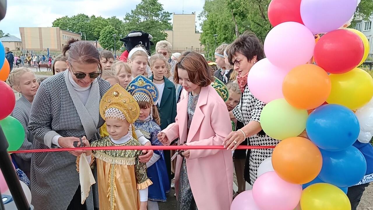 В Сяськелево открылся «Солнечный» сквер