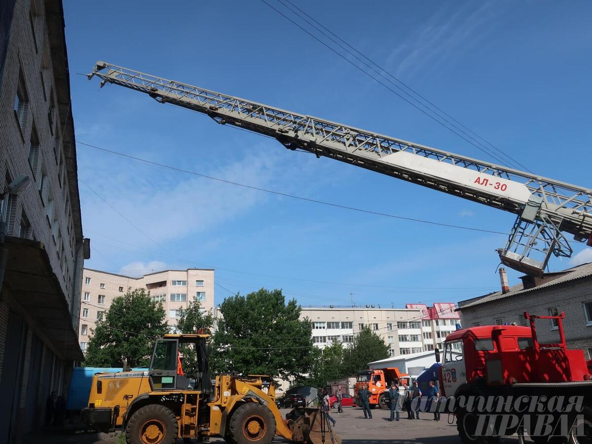 В Гатчине прошли учения – отрабатывали взрыв газа - Гатчинская правда