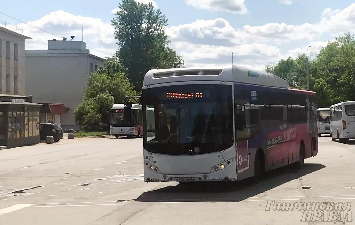 С 12 августа меняется движение по маршруту 100 из Гатчины | 11.08.2023 |  Гатчина - БезФормата