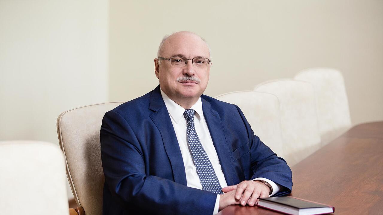 Воплощать решения в жизнь