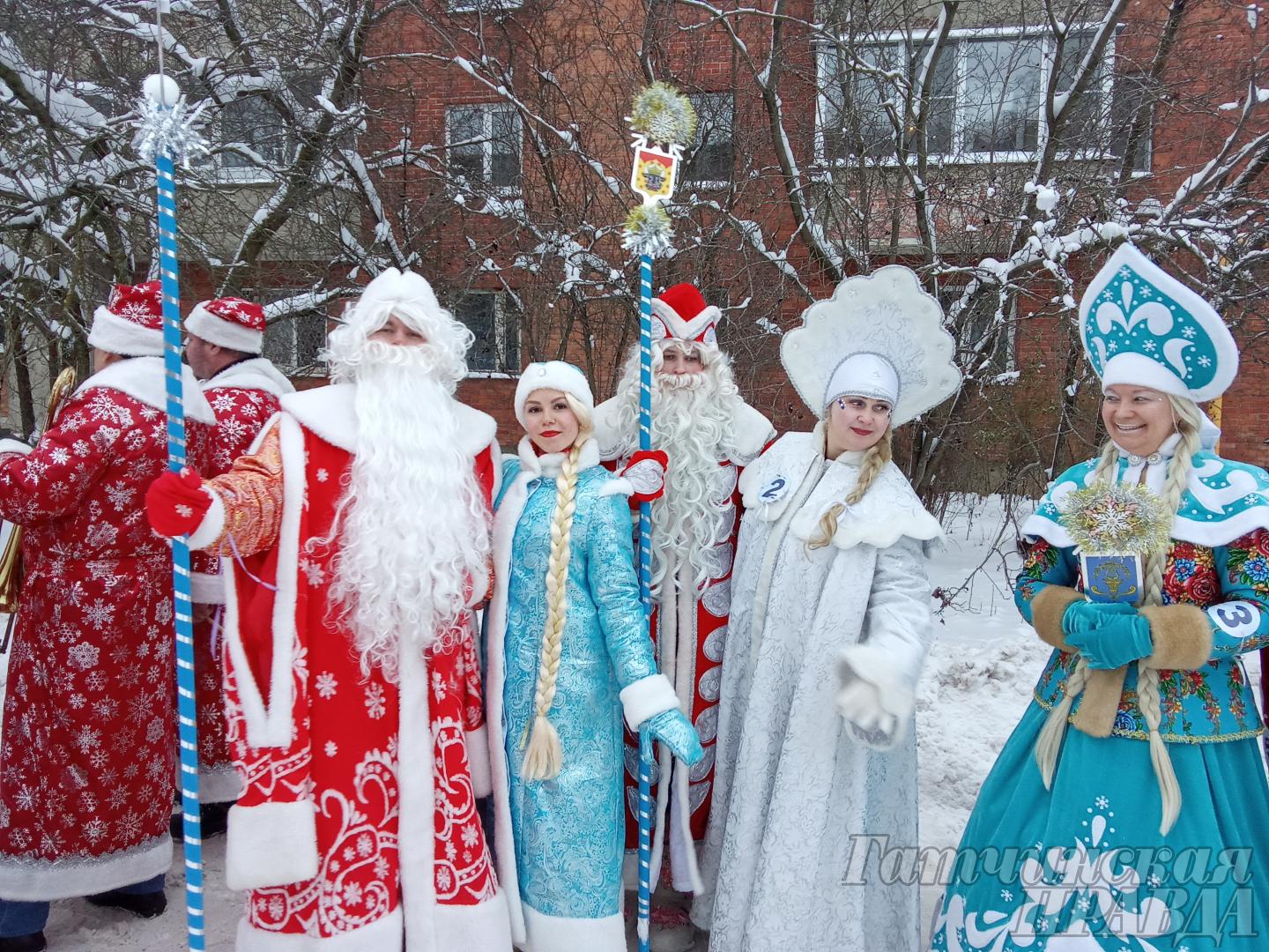 Парад Дедов Морозов в Гатчине