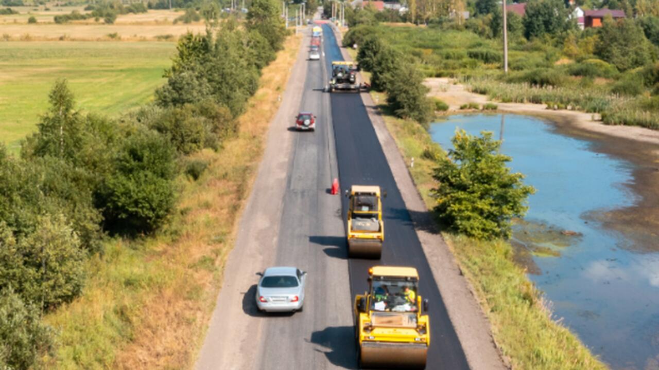 В Гатчинском районе отремонтируют местные дороги