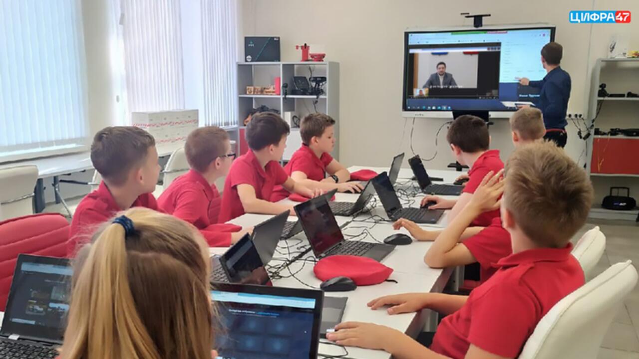Ленинградских школьников учат защищаться от информационного шума