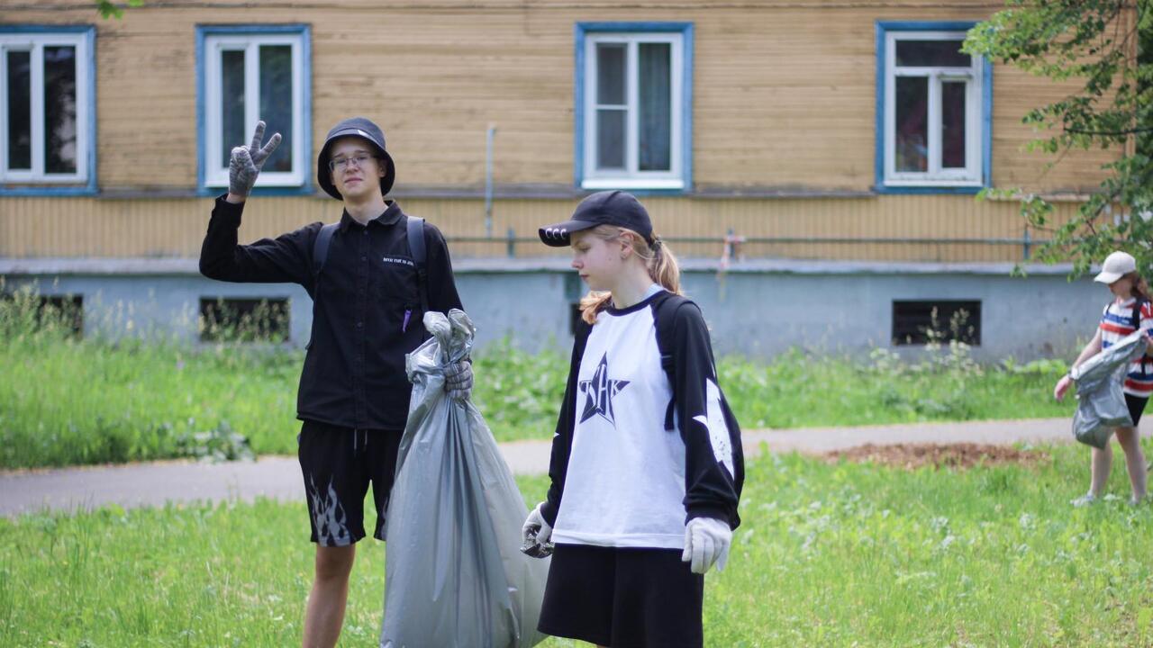 Чем больше на дорогах инспекторов ДПС, тем меньше пьяных за рулём.  Госавтоинспекции – 85 лет - Гатчинская правда