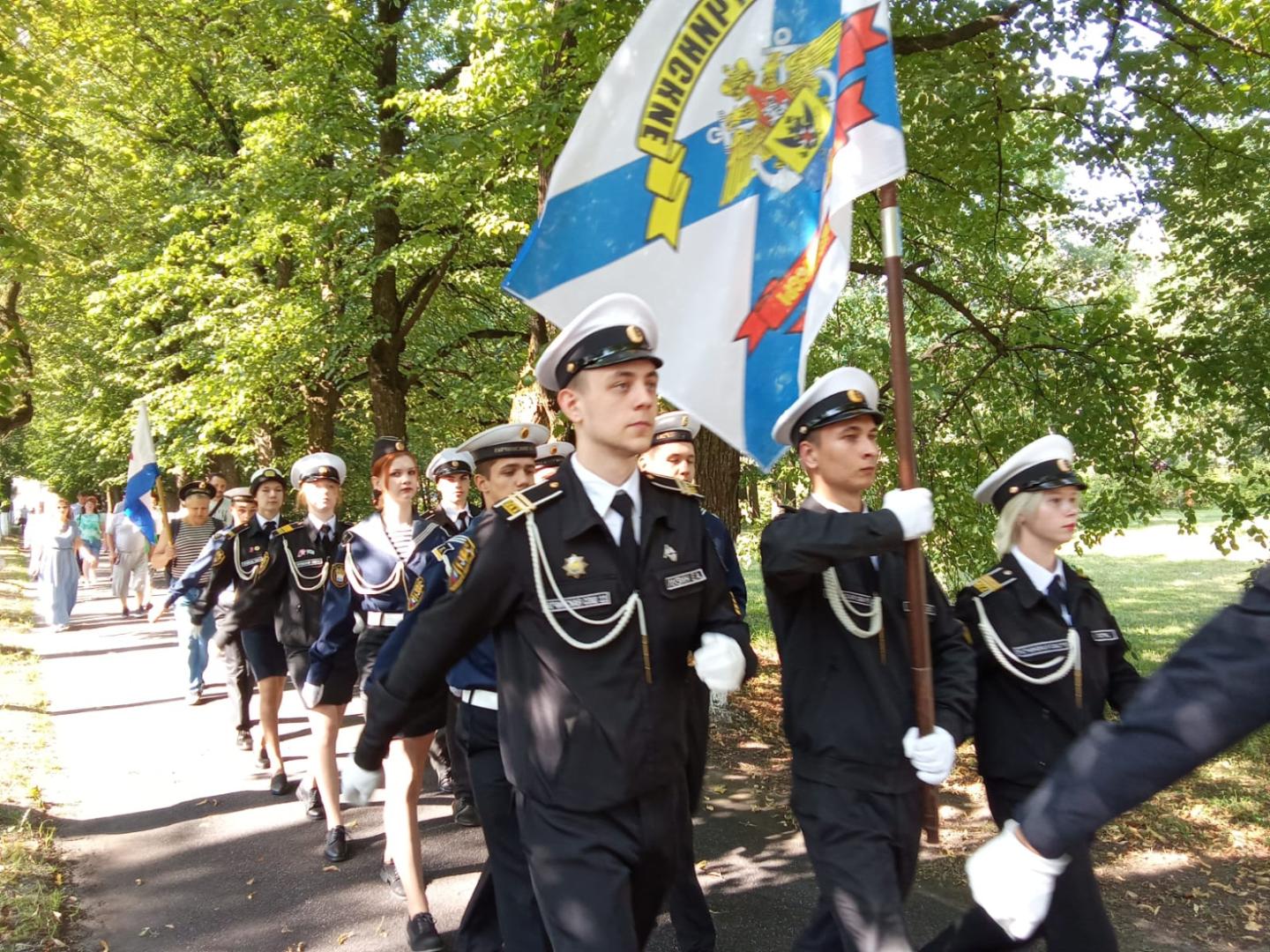 Гатчинские моряки в парадном строю