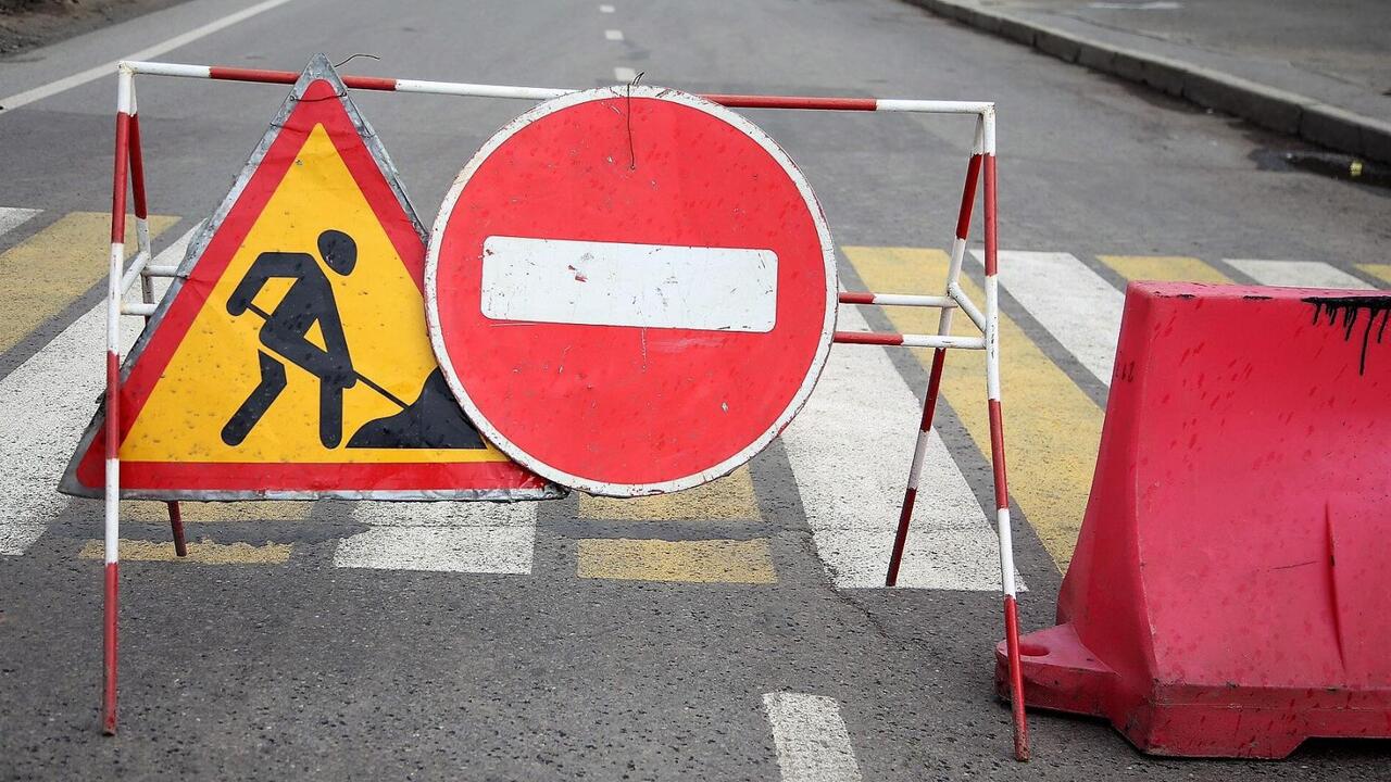 В Гатчине на период ремонта дорог ограничат движение