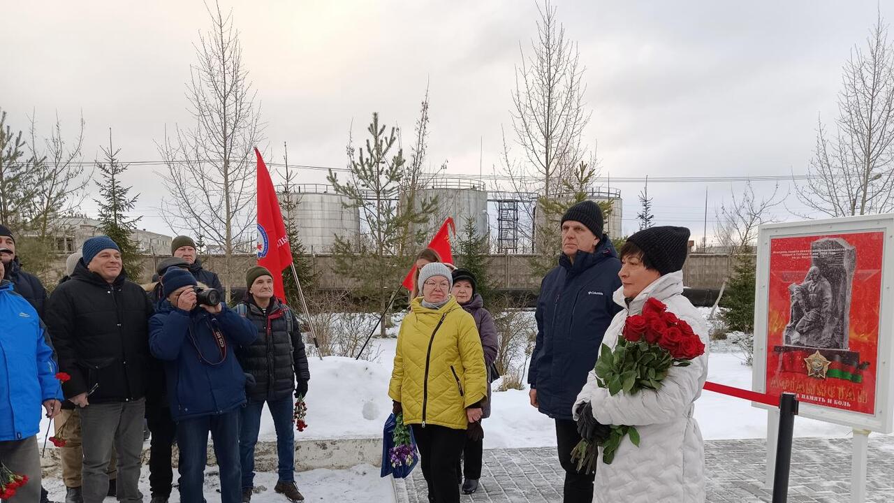 В Гатчине открыли стенды героям-афганцам