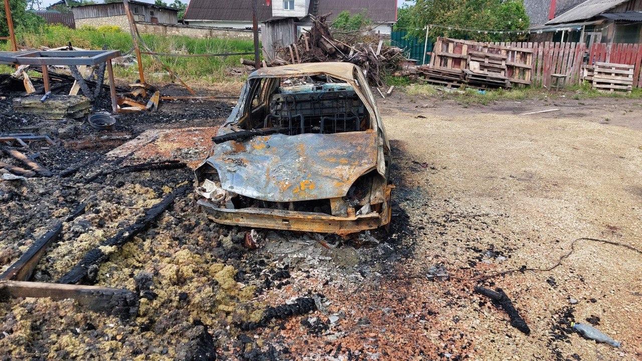 Пламя на дачном участке