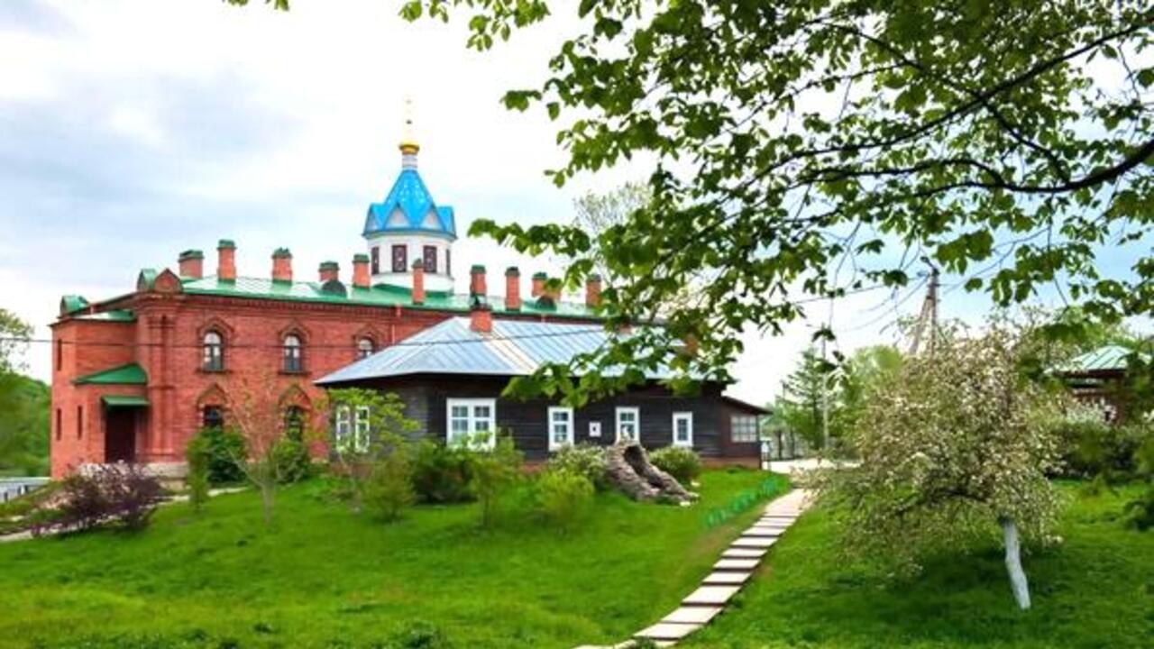 Староладожский Свято-Успенский девичий монастырь: история и современность