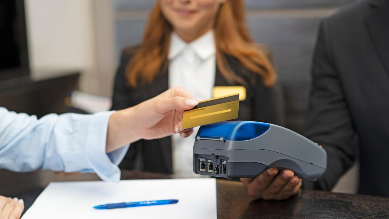 Банк Санкт-Петербург подключился к платёжному «роумингу» от Multi-QR