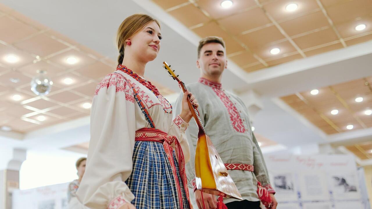 От чипсов из мха до иммерсионной экскурсии: как прошёл День регионов на форуме «Ладога»