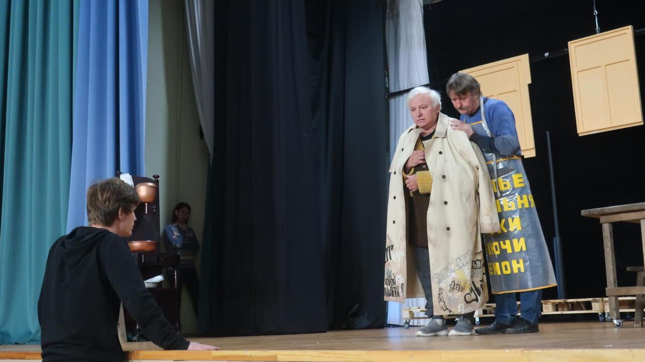 В Гатчинском ТЮЗе — страсти по Гоголю!