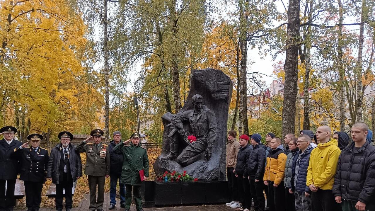 Первые 27 пошли служить