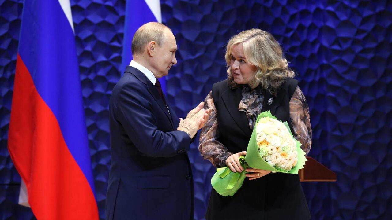 Учителю героя из Тихвина награду вручил Владимир Путин