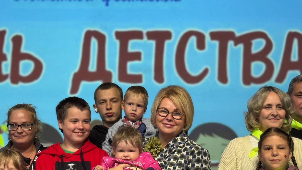 Не вместо, а вместе