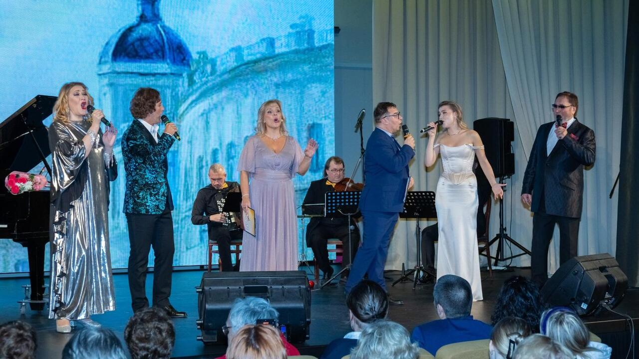 Романса трепетные звуки в Гатчине