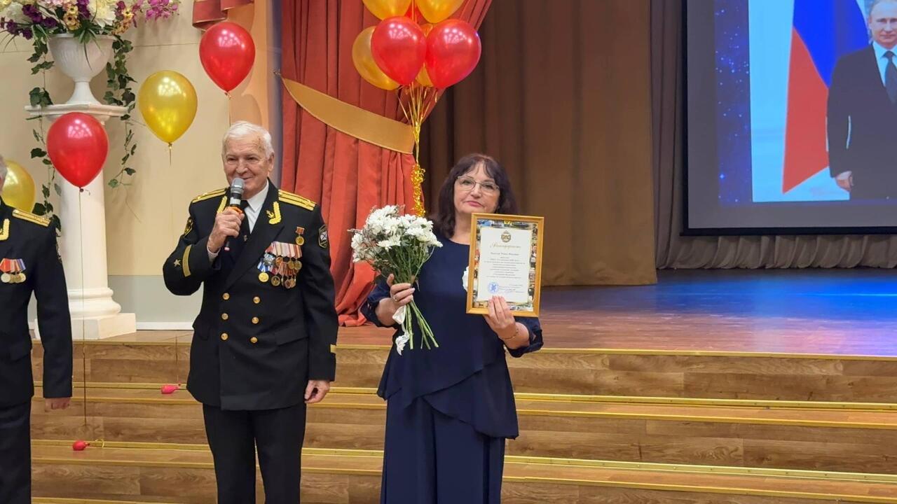 65-летие отметила Гатчинская школа № 11