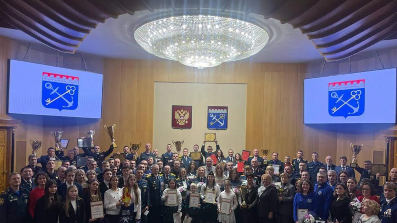 Ленобласть чествует спасателей