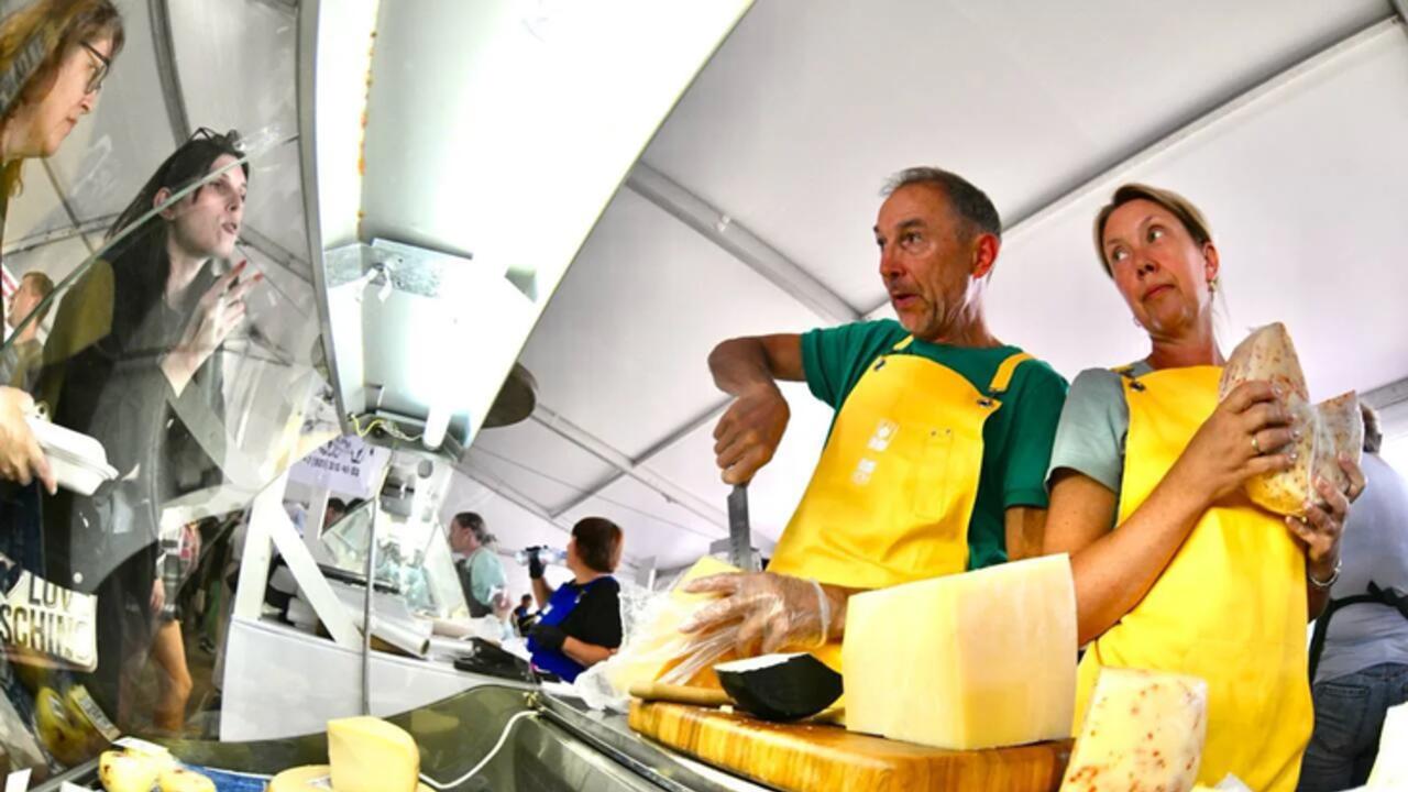 Обращения Александра Дрозденко в Правительство помогли сохранить льготы для ленинградских предпринимателей