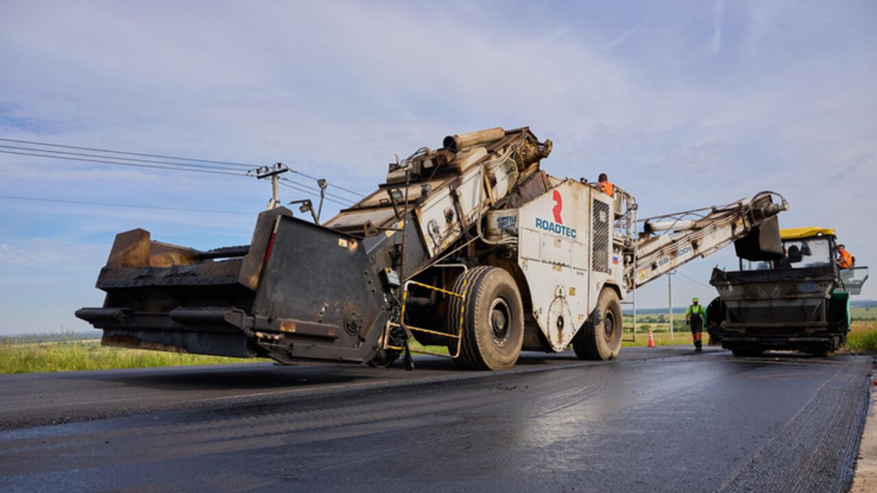 Гатчинский округ получит субсидии на ремонт дорог