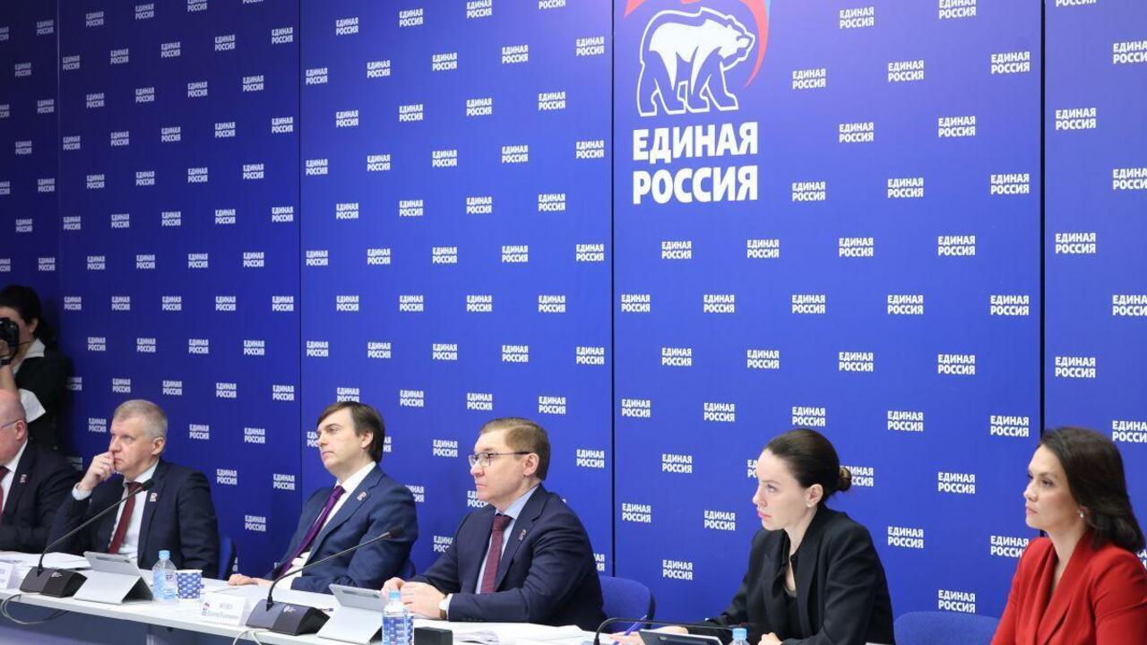 Выполнение народной программы «Единой России» обеспечило местами в школах 1,1 миллиона учеников по всей стране